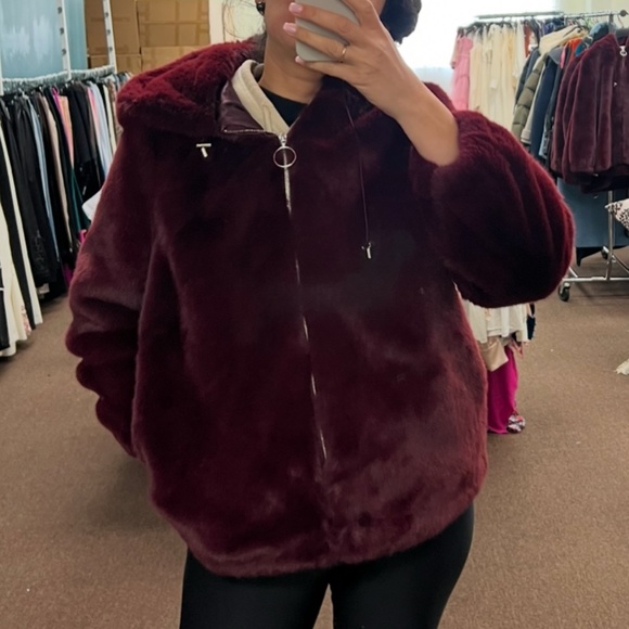 Rebecca Minkoff Burgundy Aria Jacket Cozy Faux Fur Hooded with pockets L - XL